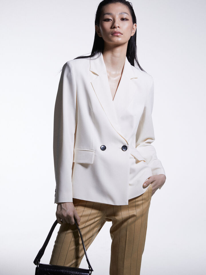 Double-breasted slim fit blazer - women's blazers - Creamy White | Sisley image number 7